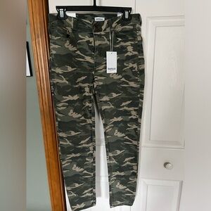NWT Camo Effortless Ankle Pants